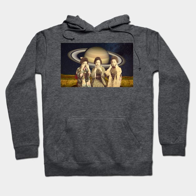 three wise women... Hoodie by montagealabira